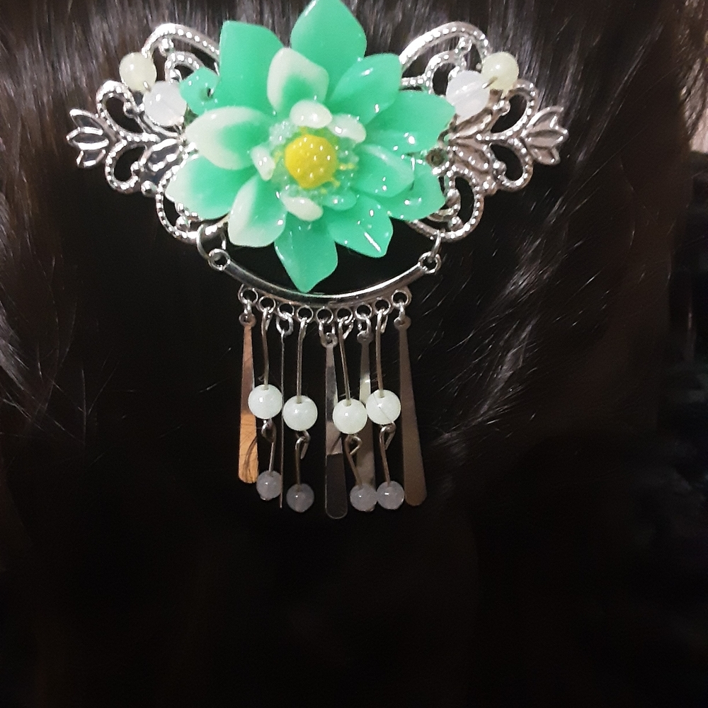 HANDCRAFTED LOTUS FLOWER HAIR CLIP - Picture 2 of 5